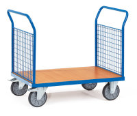 Doppel-Stirnwandwagen, Stirnw&auml;nden aus Drahtgitter